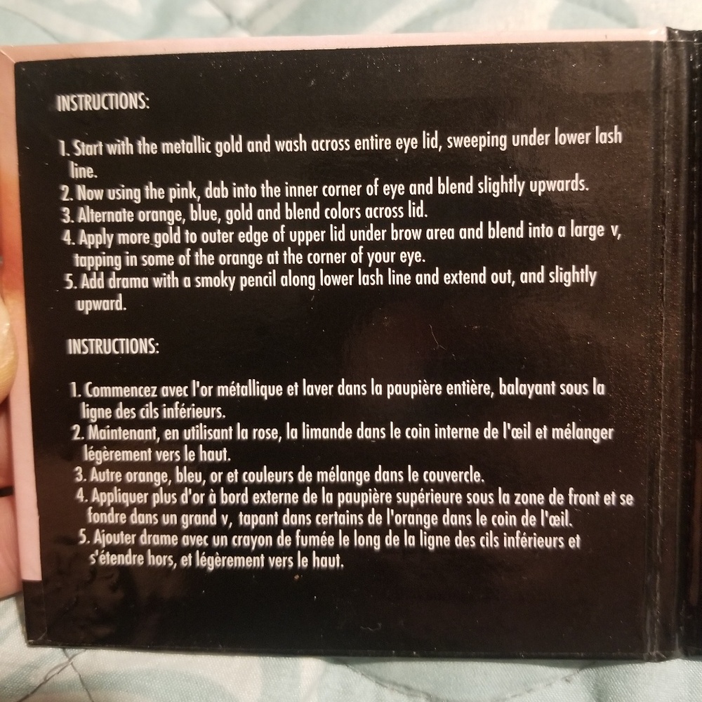 Eyeshadow Kit - Picture 3 of 5